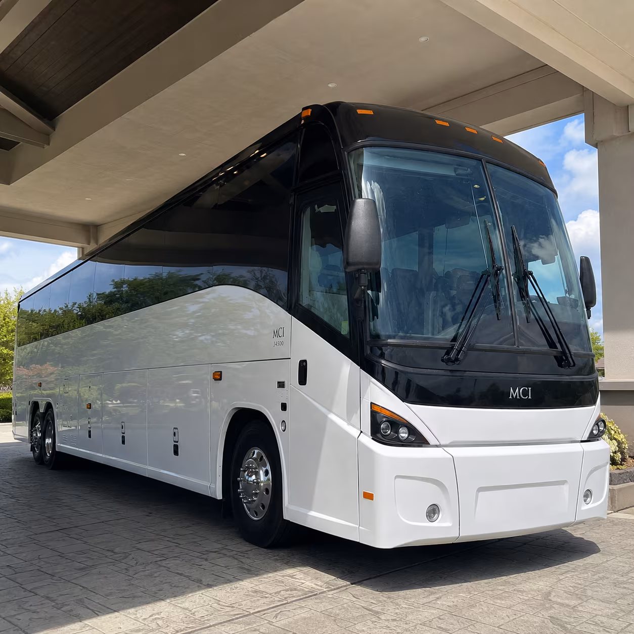 employee shuttle buses for healthcare workers at northside brookhaven and nearby campuses